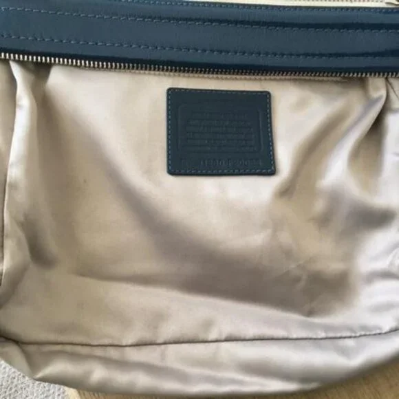 Coach Ashley Dotted Op Art Cream Canvas Blue Leather Shoulder Crossbody Bag - Picture 10 of 11